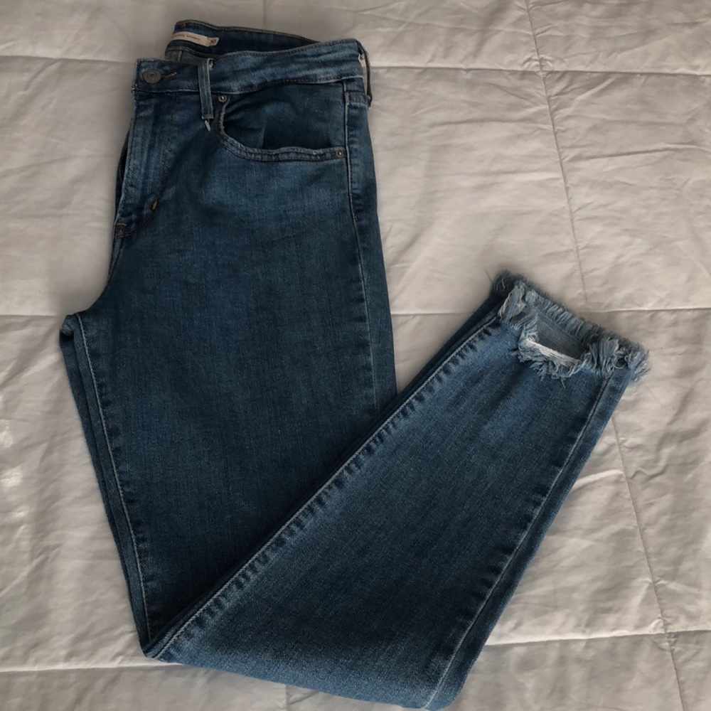 Levis High Rise Skinny Jeans